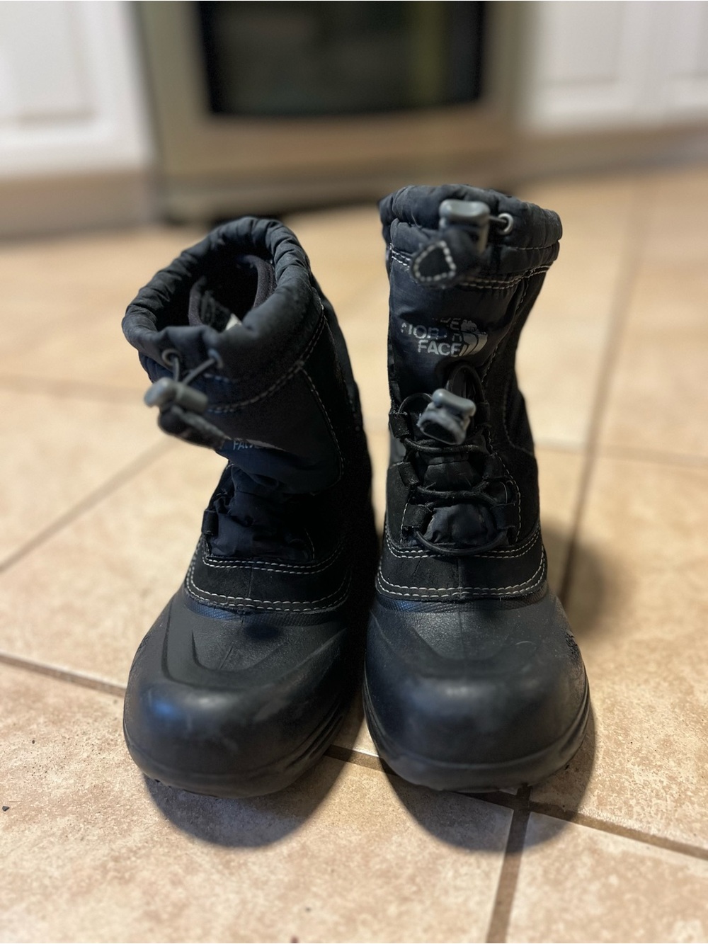 The North Face Kids Black Pull-Cord Snow Boots